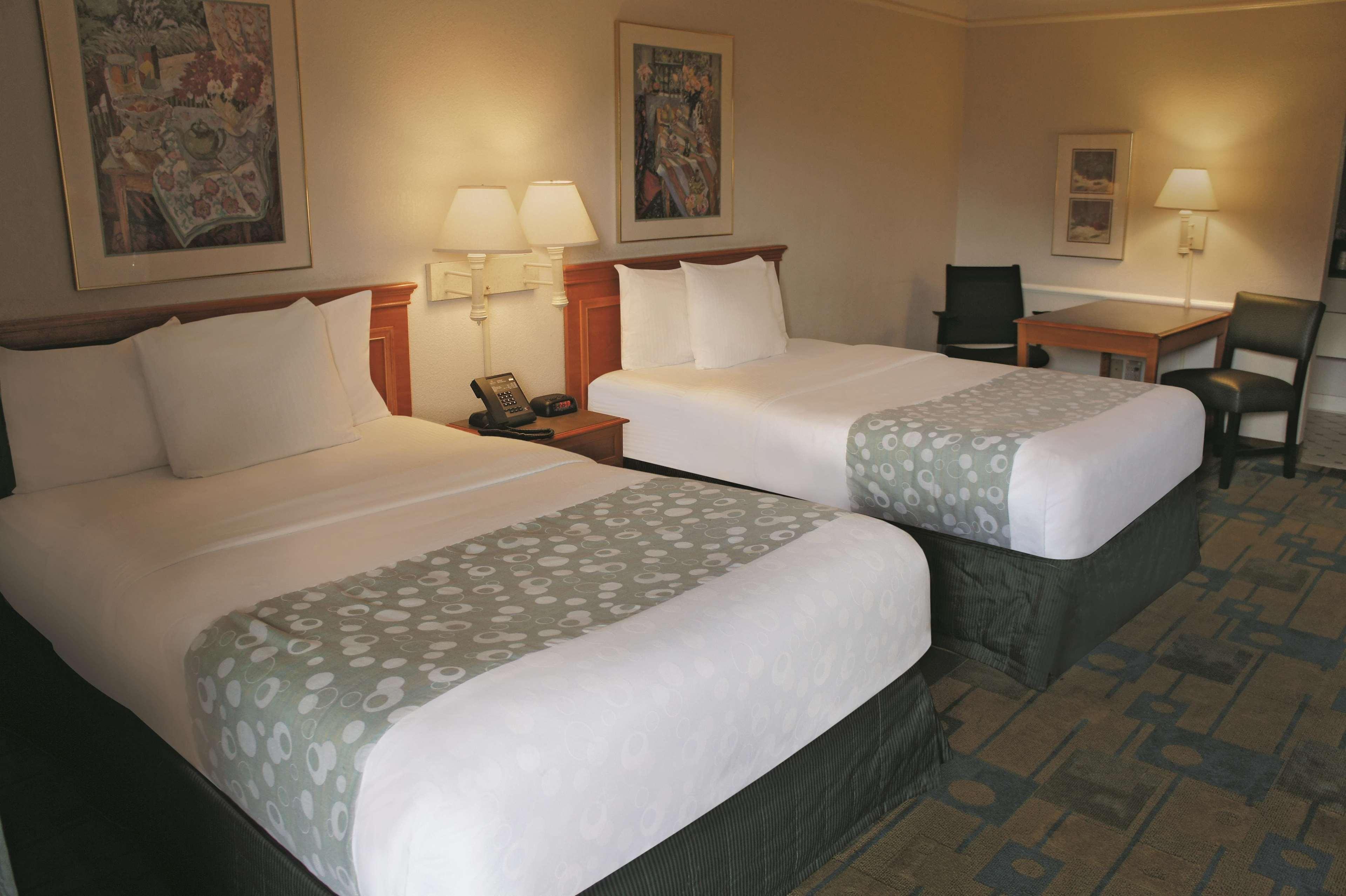 La Quinta Inn By Wyndham El Paso Cielo Vista Εξωτερικό φωτογραφία