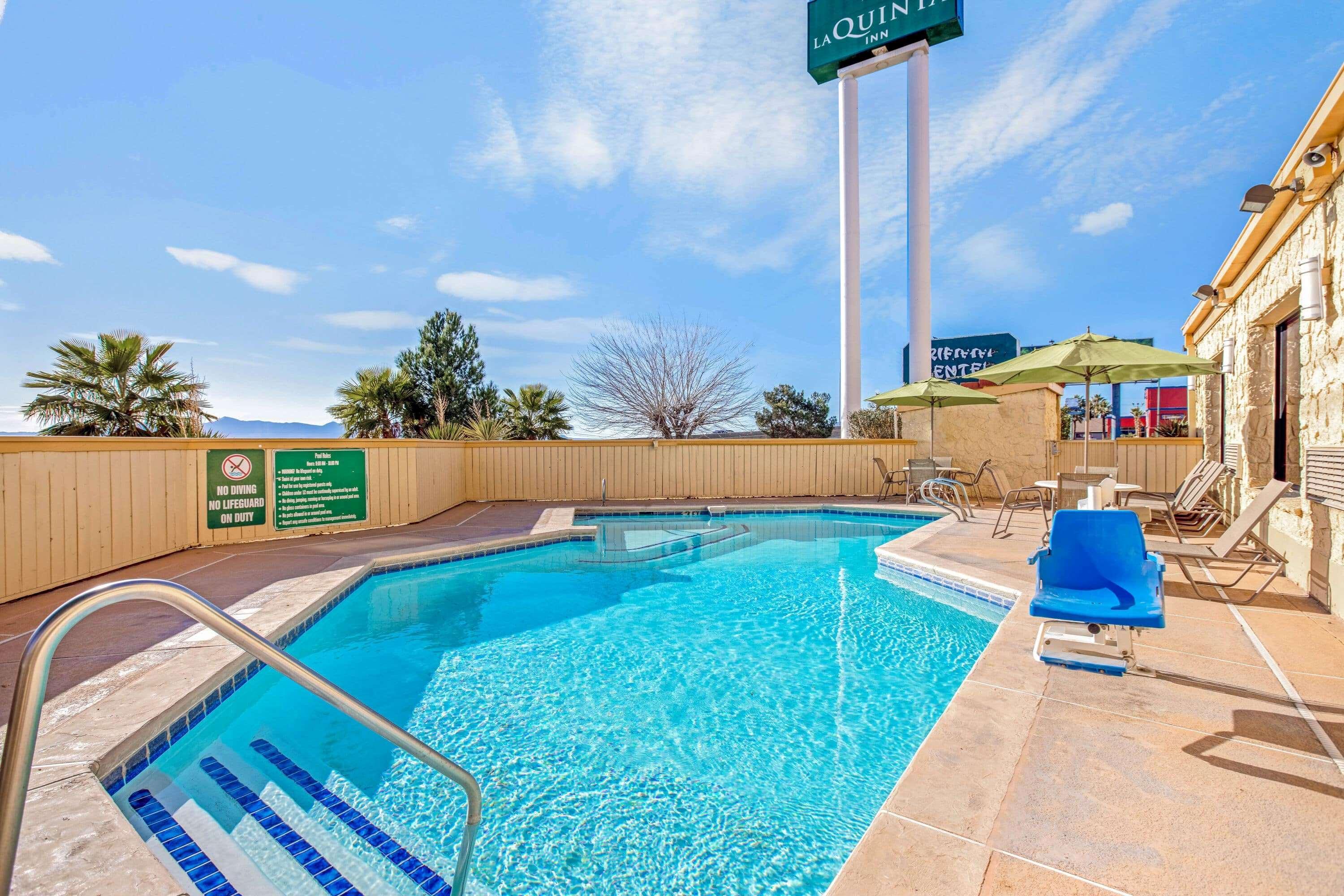 La Quinta Inn By Wyndham El Paso Cielo Vista Εξωτερικό φωτογραφία