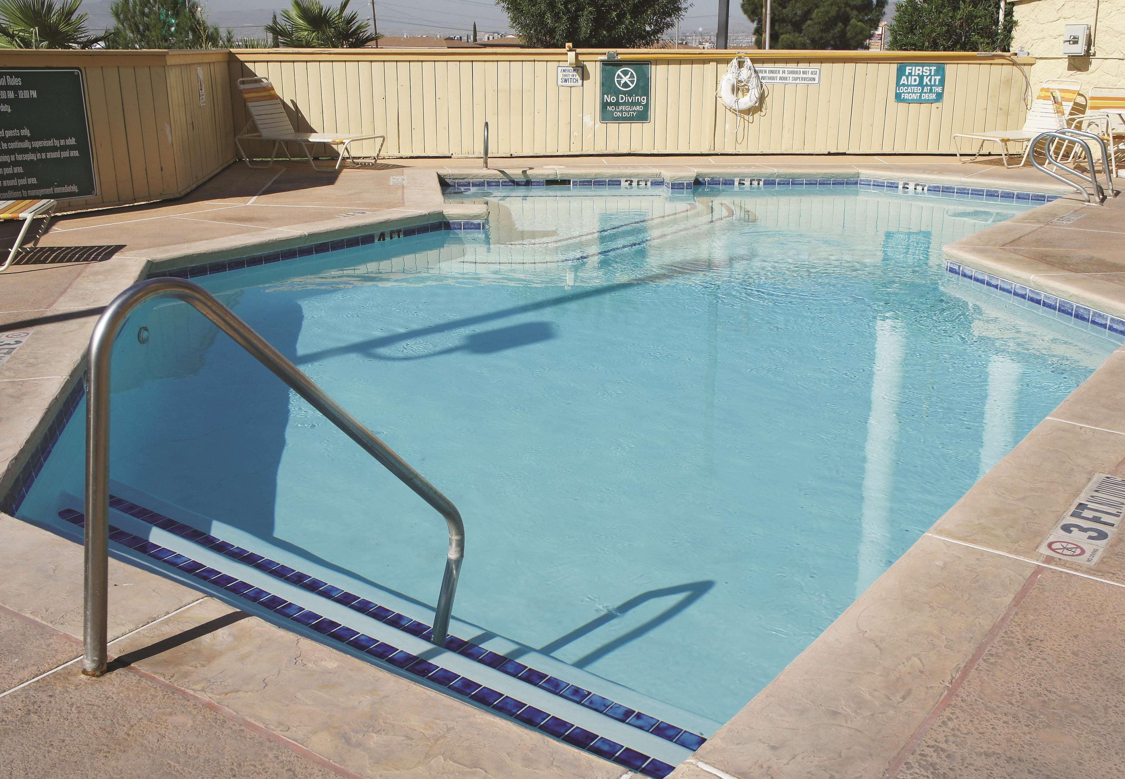La Quinta Inn By Wyndham El Paso Cielo Vista Εξωτερικό φωτογραφία